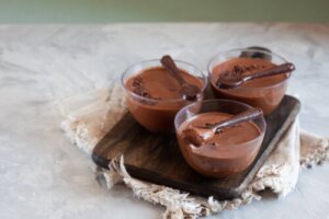 Tofu and Chocolate Mousse, a Healthy Dessert that You'll Love