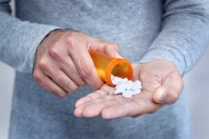 Triple Therapy for Rheumatoid Arthritis: Pros and Cons