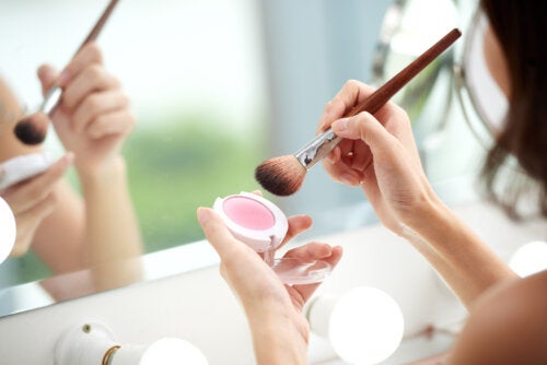 Types of Blushes and Their Characteristics