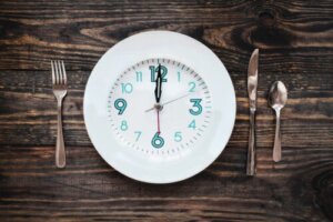 What Are the Consequences of Not Eating for Several Hours?