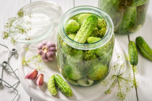 Pickled Gherkins in Vinegar: Nutrients, Benefits and Preparation