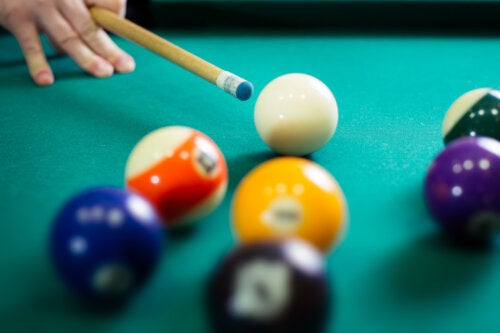 5 Tips for Cleaning a Pool or Billiards Table