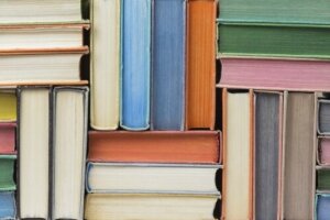 Tsundoku: The Trend of Decorating with Books