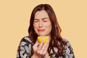 Acidic and Semi-acidic Fruits: What Are They and What Are Their Effects?
