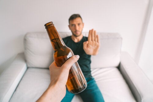 4 Tips to Stop Drinking Alcohol