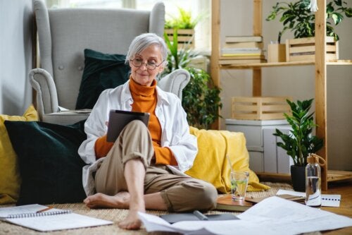 What is Emotional Decoration and How Can You Apply It?