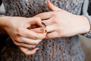 7 Reasons Why a Woman May Be Unfaithful