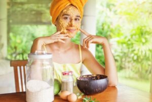 16 Home Remedies for Acne