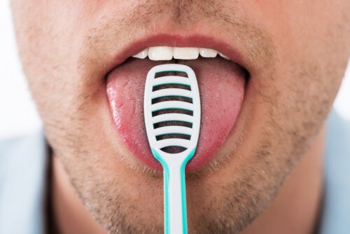 Cleaning Your Tongue Properly: Tips and Tricks