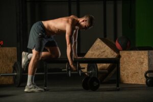 How to Do the Triceps Kickback