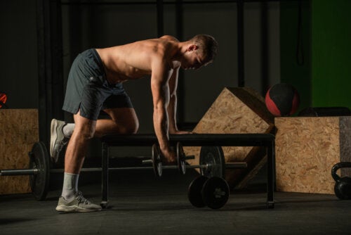 How to Do the Triceps Kickback