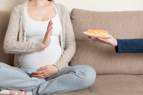 12 Foods to Avoid for Pregnant Women
