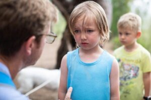 Parents Who Gaslight Their Children: What Are The Consequences?