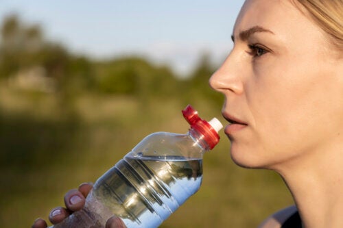 How to Clean Reusable Water Bottles and How Often to Clean Them