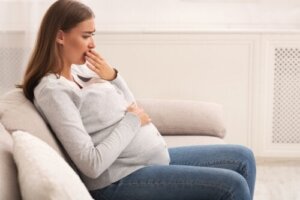 Dry Mouth During Pregnancy: Causes and Treatments