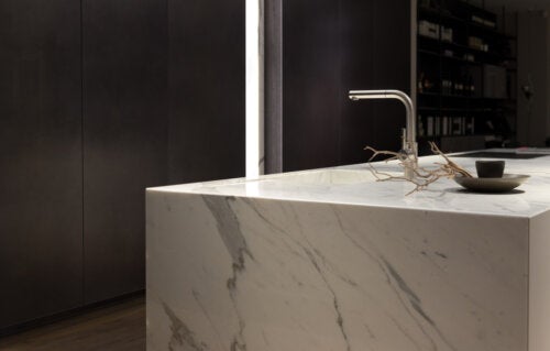 Travertine Marble: The Advantages and Uses in the Home