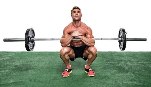 The Zercher Squat: Advantages and How to Do It