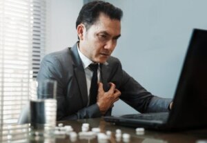 Daily Aspirin Therapy: Uses and Risks You Should Know