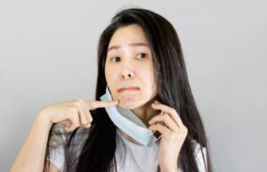 Maskne: What Is It and How Can You Avoid It?