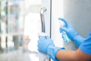Rubbing Alcohol: What Is It and What Are its Uses?