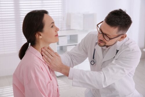 Hürthle Cell Cancer: Causes, Symptoms and Treatment