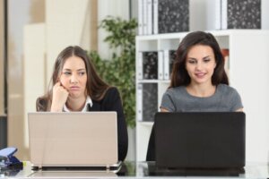 7 Types of Envious People