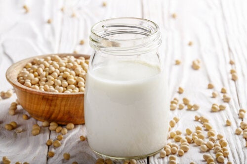 Plant-Based Yogurts: All You Need to Know