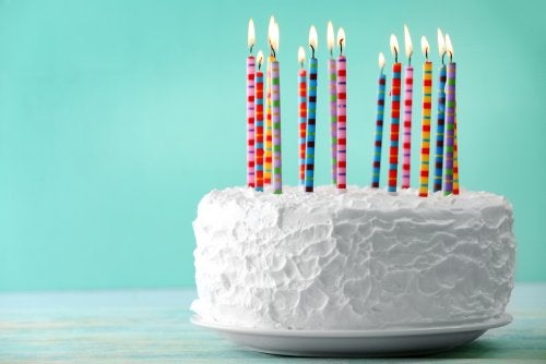 Prepare this Delicious Birthday Cake at Home