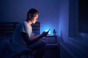 What is Phantom Vibration Syndrome and How Can You Avoid it?