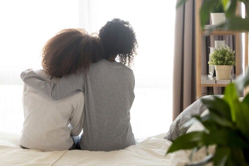 How to Talk to Your Daughter About Her First Menstrual Period