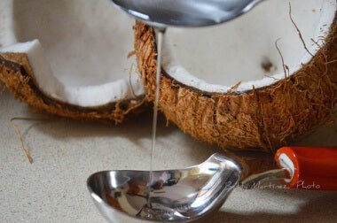 The Thousand and One Beauty Uses of Coconut Oil