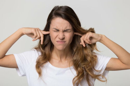 9 Things You Should Never Do to Your Ears