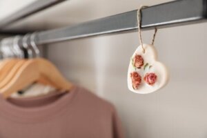 How to Keep Clothes Smelling Fresh in Your Closet
