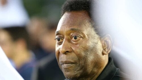 Pelé Dies Hospitalized for Colon Cancer: Learn More About this Disease