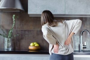 Back and Abdominal Pain: What Are the Causes?