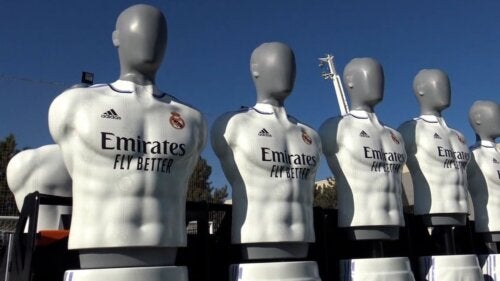 Real Madrid's Robotic Wall for Free Kicks