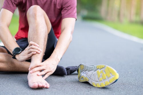 Achilles Tendon Rupture: Causes, Treatment and Rehabilitation
