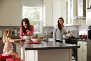 Kitchen Islands: Advantages and Disadvantages
