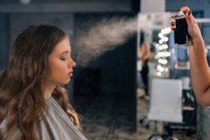 Makeup Fixatives: What They Are and How to Use Them Correctly