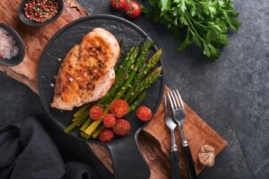 The Weight Watchers Approach: What It Is, the Advantages and Disadvantages
