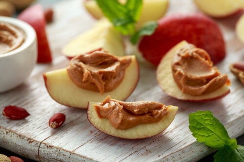 5 Easy and Healthy Snacks for Snacking Between Meals