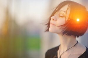 13 Tips to Increase Serotonin Levels Naturally