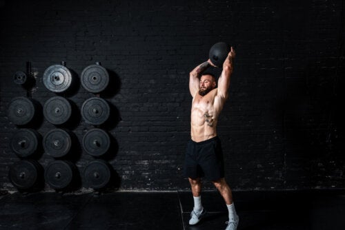 The 8 Best Exercises to Train Your Shoulders at the Gym