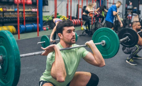 Basic weightlifting movements: step-by-step and suggestions