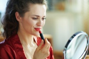 Bold Lips: The Lip Makeup Trend You'll Love