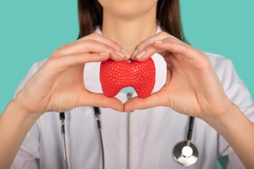 World Thyroid Day: 6 Signs You Should See an Endocrinologist
