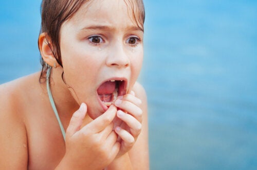 What to do if You Child Damages a Baby Tooth