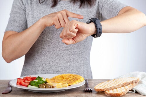 Intermittent Fasting for Women Over 50: How to Do It Safely