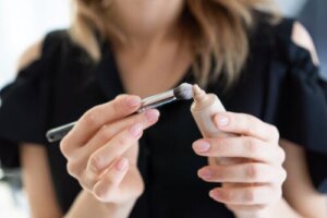 What Is a CC Cream and How It It Different From a BB Cream?