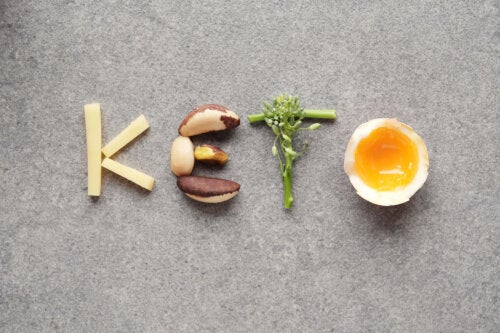 Ketosis: What It Is, The Causes, Symptoms, and Consequences